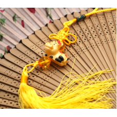 Підвіска з пензликом Бик жовтий