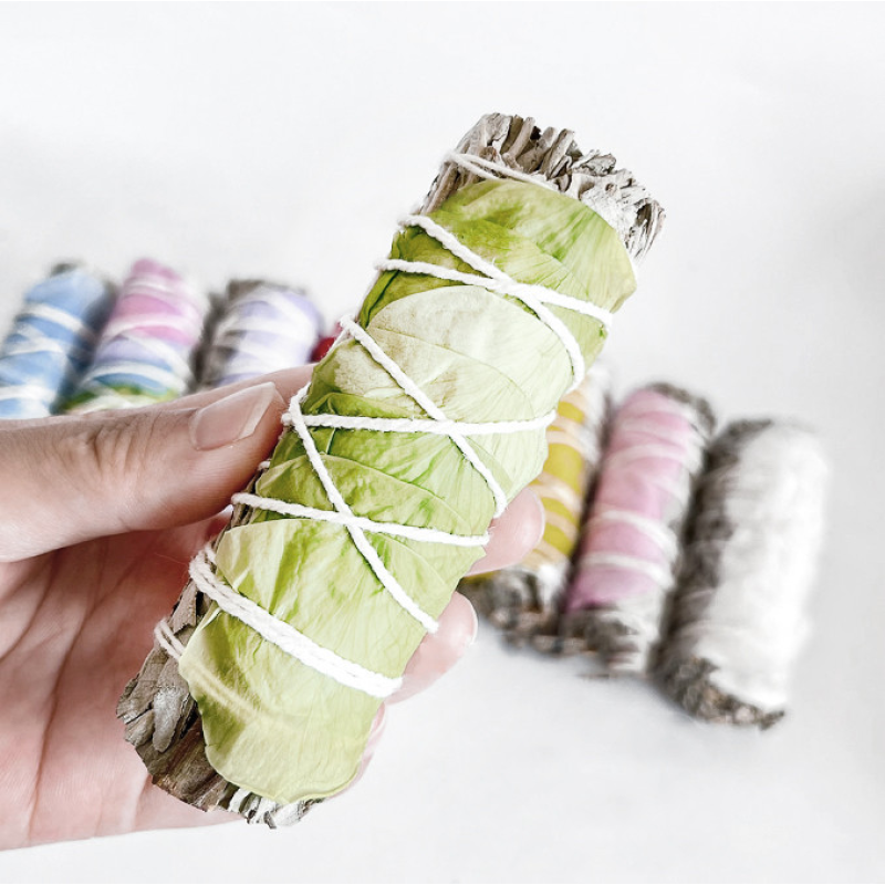 Біла шавлія для обкурювання + салатові пелюстки троянд