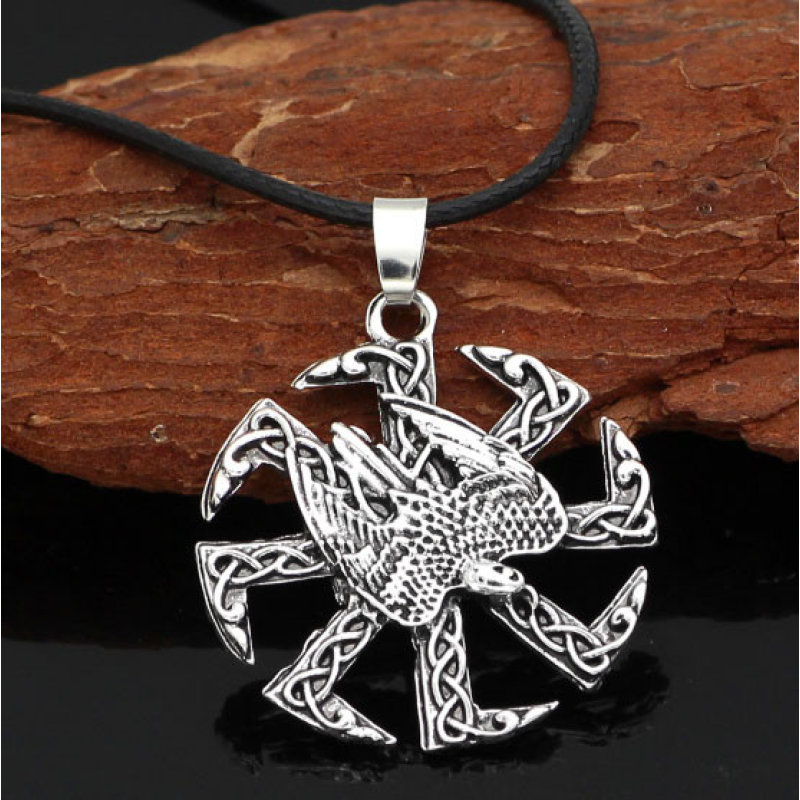 Кулон Коловрат з птахом