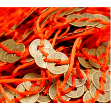 Три монети у лінію 10 штук