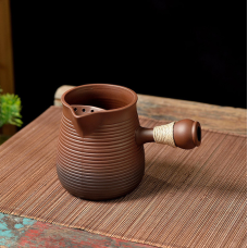 Чахай з боковою ручкою малий Коричневий 350мл.