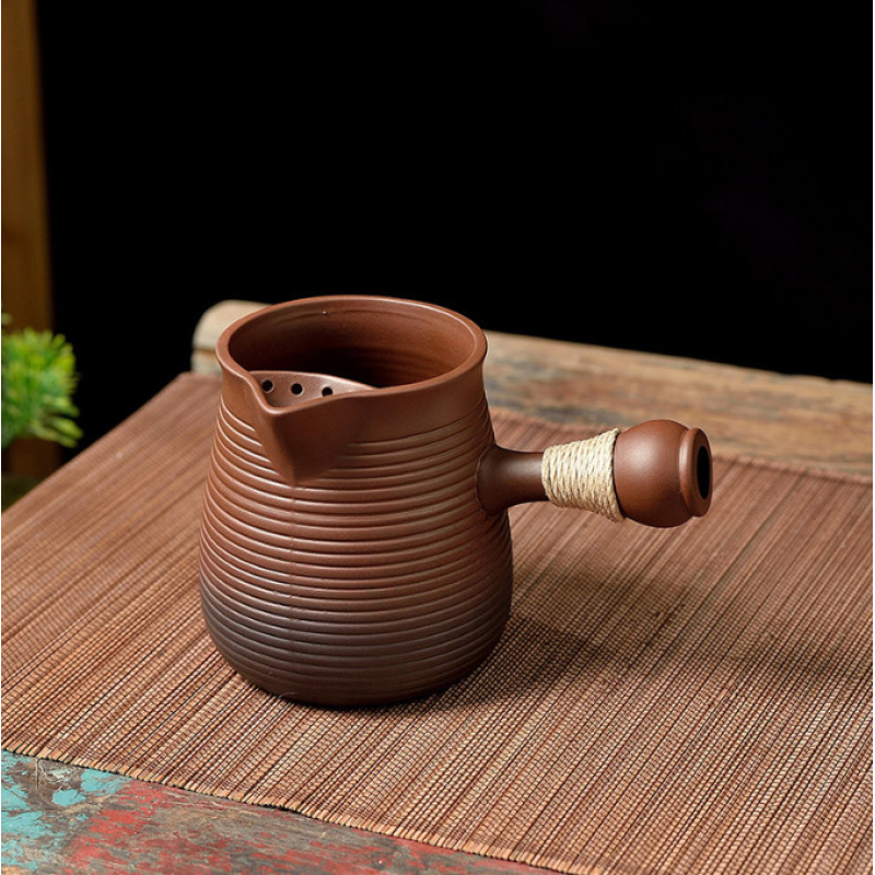 Чахай з боковою ручкою малий Коричневий 350мл.