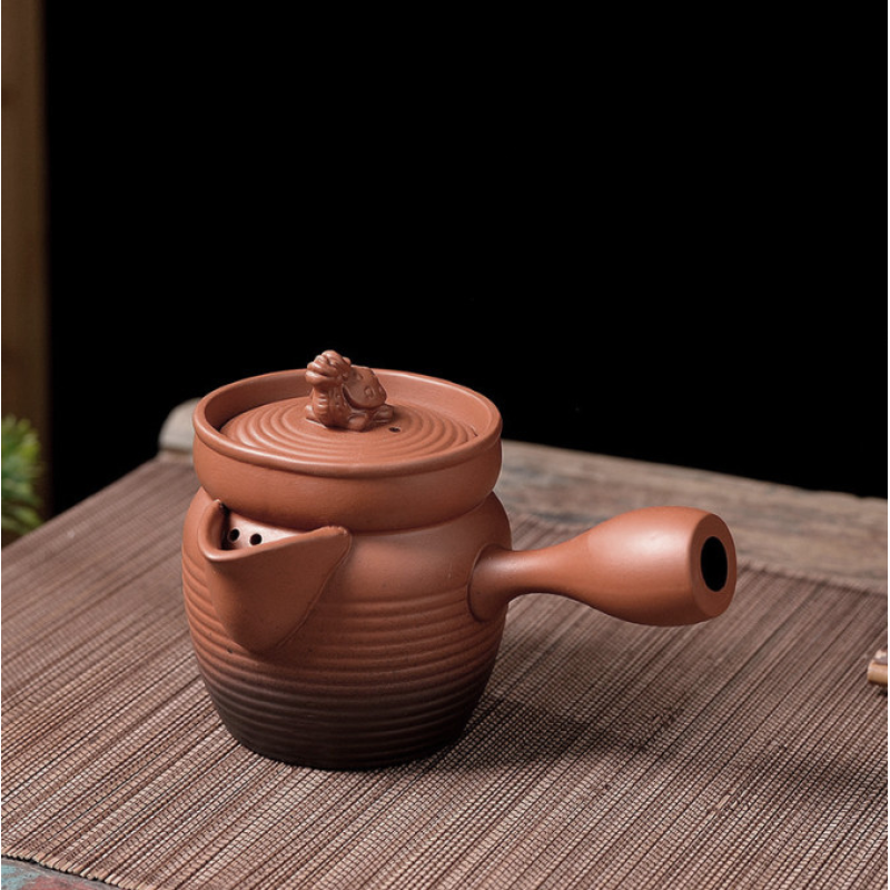 Чахай з боковою ручкою та кришкою Червоний 220мл.