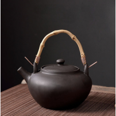 Чайник з бамбуковою ручкою Чорний горщик 500мл.