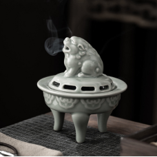 Курильниця Сніговий Лев із селадонової кераміки