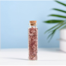 Турмалін червоний у скляній баночці