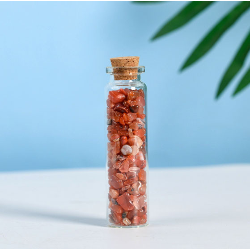 Червоний агат у скляній баночці