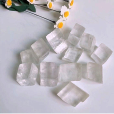 Кальцит необроблений 3-5см.