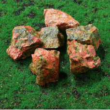 Зелена яшма необроблений 3-5см.