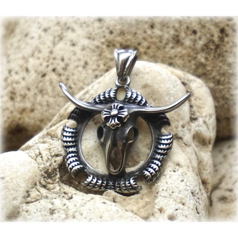 Амулет Череп у колі №019