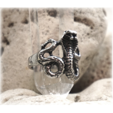 Перстень Кобра