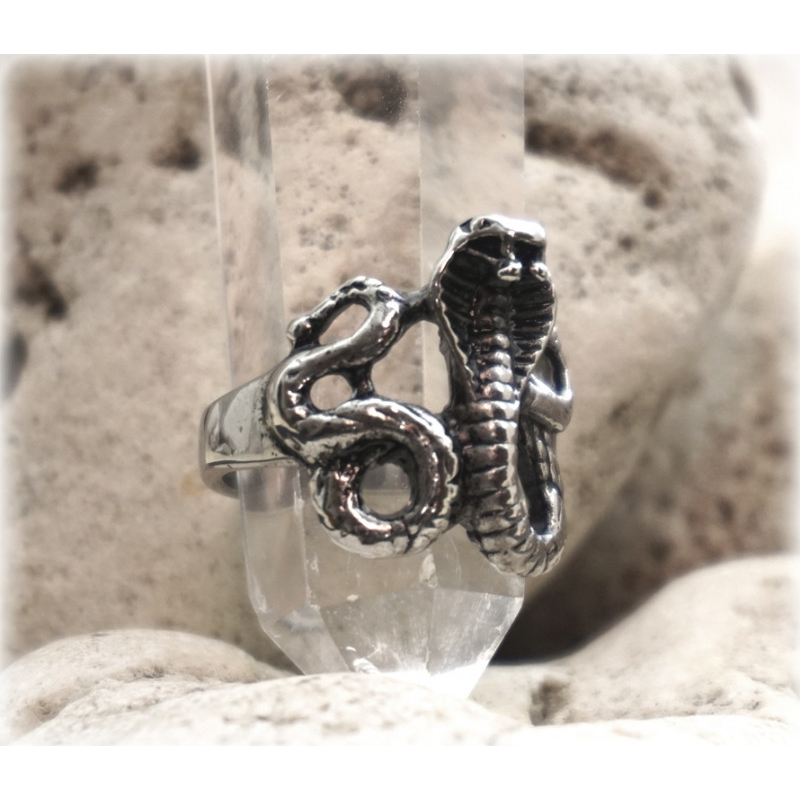 Перстень Кобра