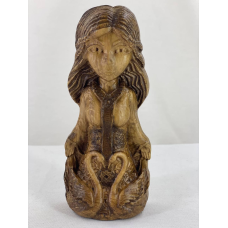 Статуетка слов“янської богині Лада мала дерево