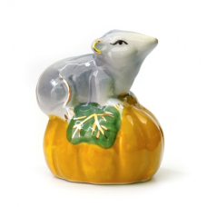 Миша фаянсова на гарбузі