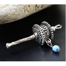 Кулон білий метал Молитовний барабан Сині вставки