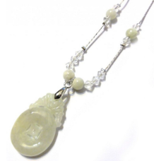 Нефритовий кулон на ланцюжку №1
