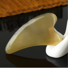 Масажер з рогу Гуа Ша Лист світлий Арт.6204