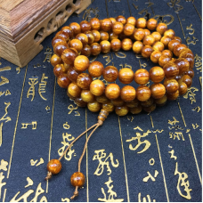 Чітки з кореня морської верби 12мм.108 намистин