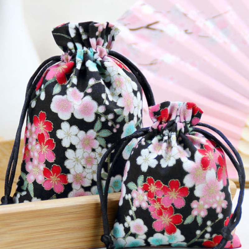 Мішечок х\б Квіти вишні Чорний Мішечок х\б Квіти вишні Чорний