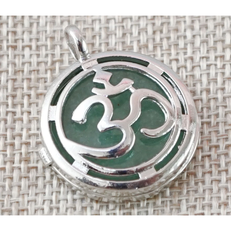 Кулон що відкривається ОМ, вставка Зелений авантюрин Кулон що відкривається ОМ, вставка Зелений авантюрин