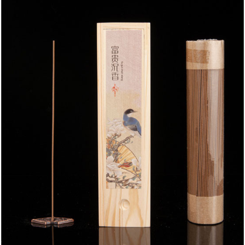 Амбр у дерев“яній коробці 200 грам.