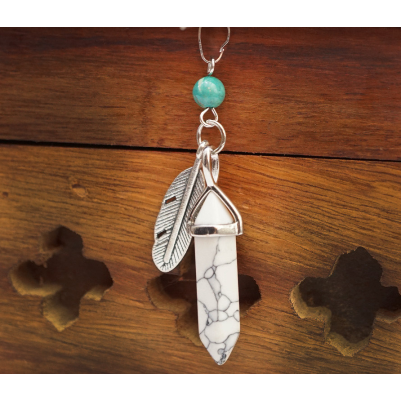 Кулон Перо вставка Говліт