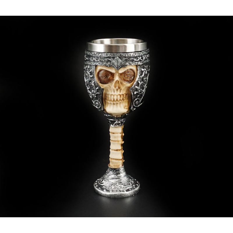 Кубок Череп у шоломі з полістоуну