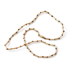 Канхімала з Туласі з чорними намистинами