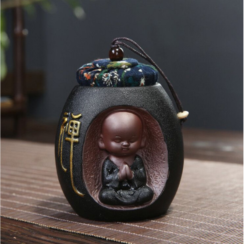 Чайниця Дзен усередині чорна