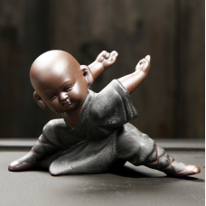 Статуетка Кунгфу Дракон, що літає в небі