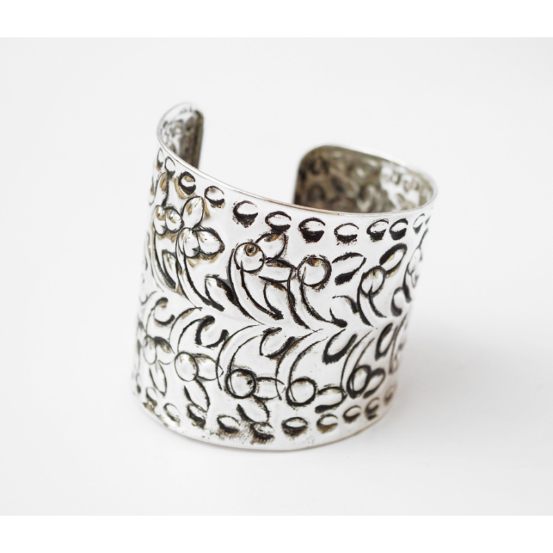 Браслет Скоба Чеканка різнобічний білий метал