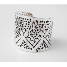 Браслет Скоба Чеканка усічений білий метал