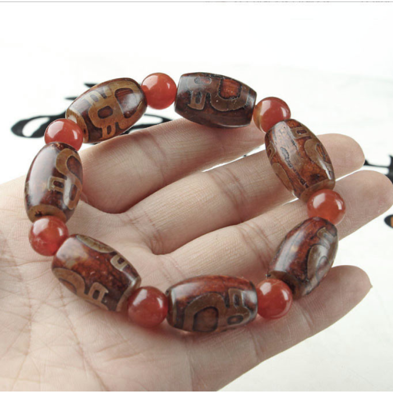 Браслет ДЗІ Бог багатства сім намистин з червоним агатом