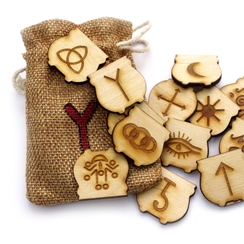 Набір дерев“яних рун “Ведьміни руни“