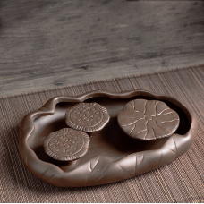 Чабань Потрійний лотос коричневий