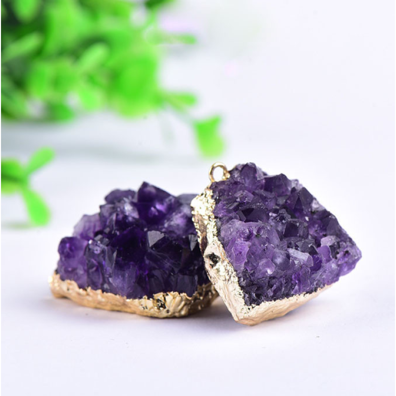 Кулон щітка аметиста у жовтому металі Кулон щітка аметиста у жовтому металі