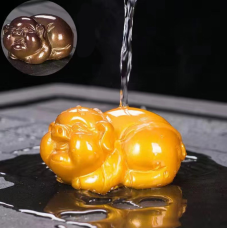 Чайна іграшка Золота Свиня