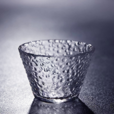 Чабей Краплі падають униз