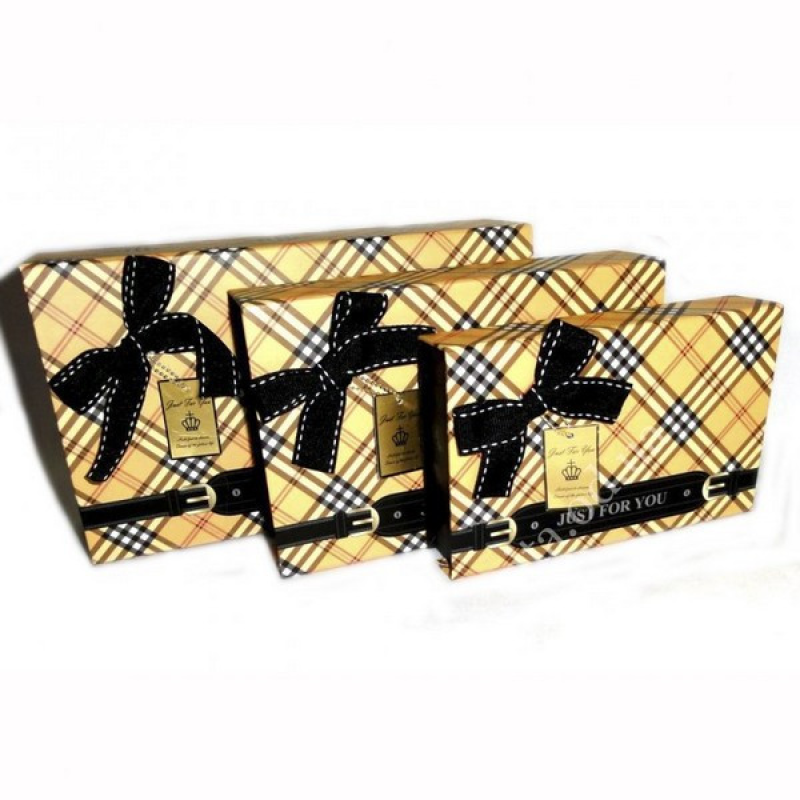 Три подарункові коробки чоловічий стиль жовтий Три подарункові коробки чоловічий стиль жовтий